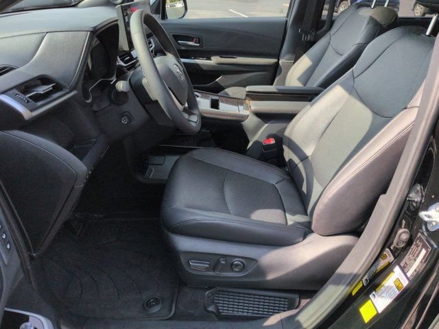 Certified 2026 Toyota Sienna Platinum AWD/4WD image 8
