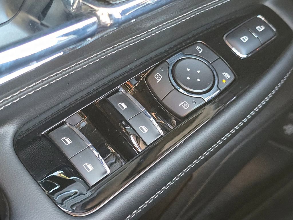 Used 2022 Lincoln Corsair Reserve w/ Luxury Package image 25