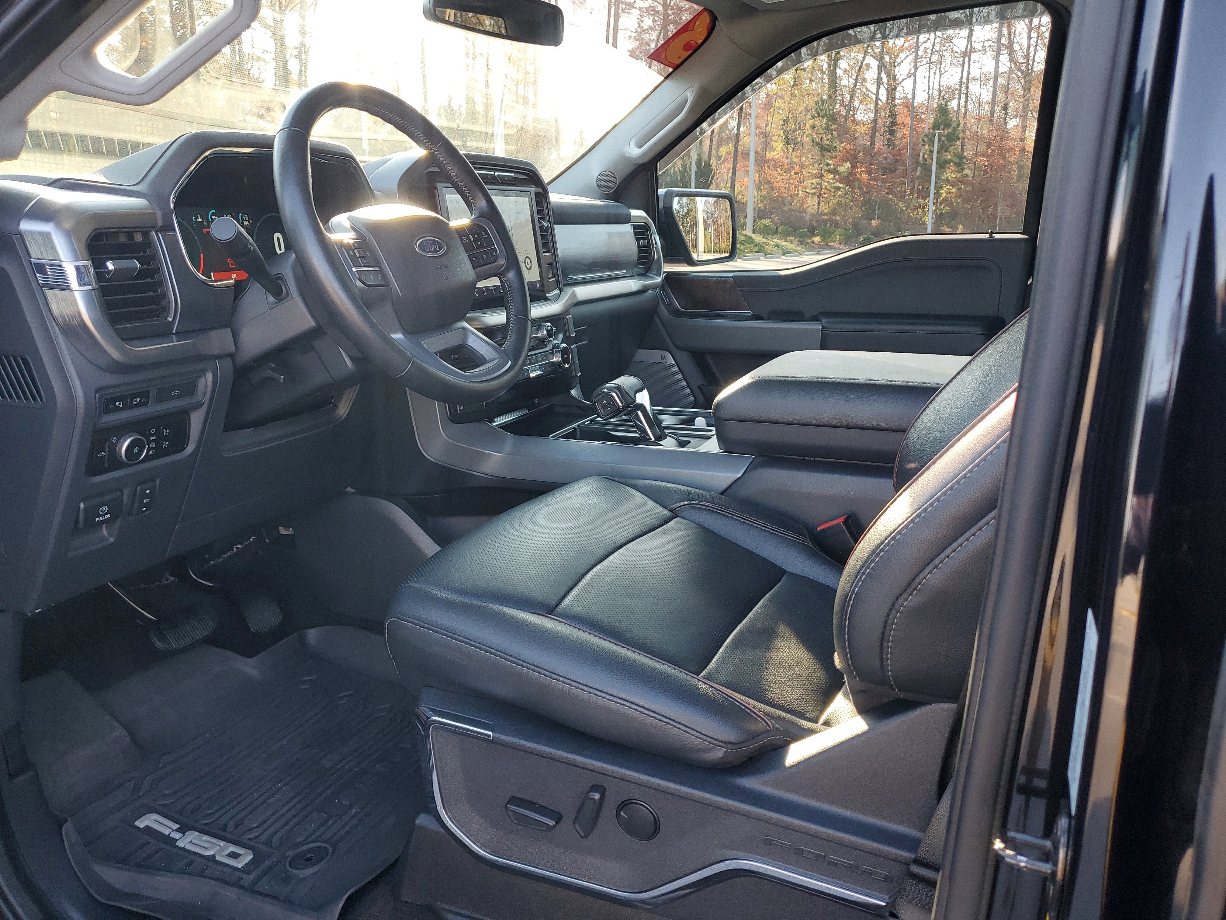 Used 2023 Ford F150 Lariat w/ FX4 Off-Road Package image 17