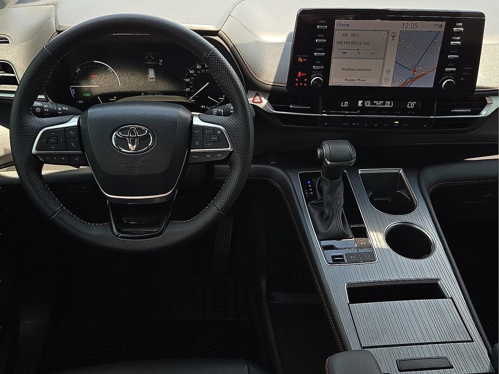Used 2023 Toyota Sienna XSE FWD image 13