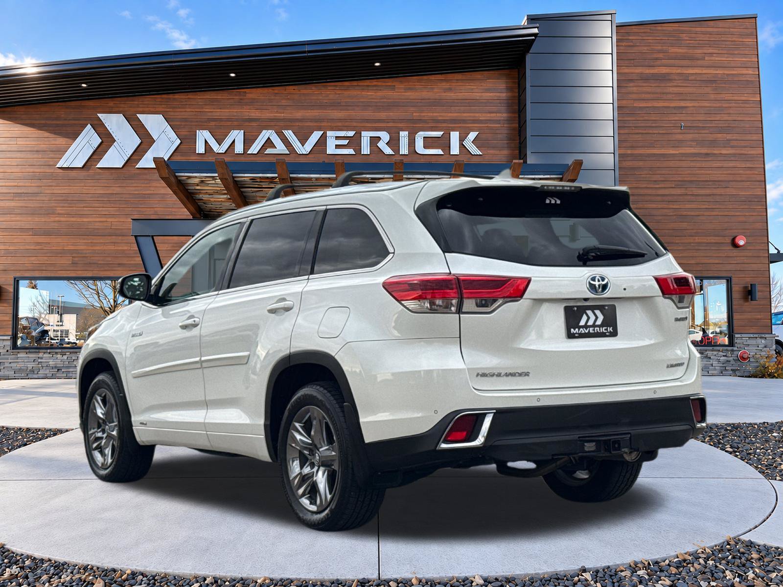 Used 2019 Toyota Highlander Limited Platinum AWD/4WD image 4