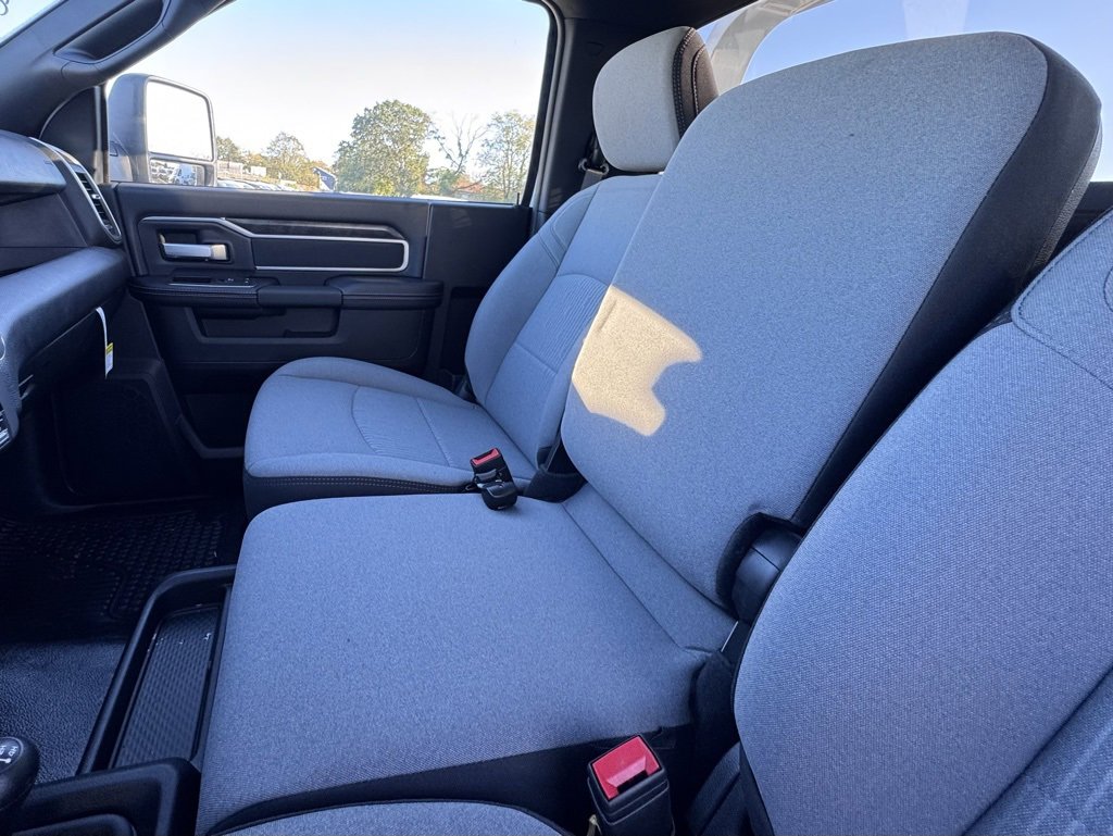 New 2024 RAM 4500 SLT w/ Quick Order Package 2YG SLT image 14