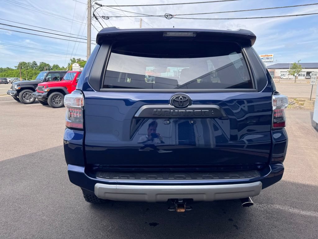 Used 2022 Toyota 4Runner TRD Off-Road Premium w/ TRD Black Wheel Package (TMS) AWD/4WD image 4