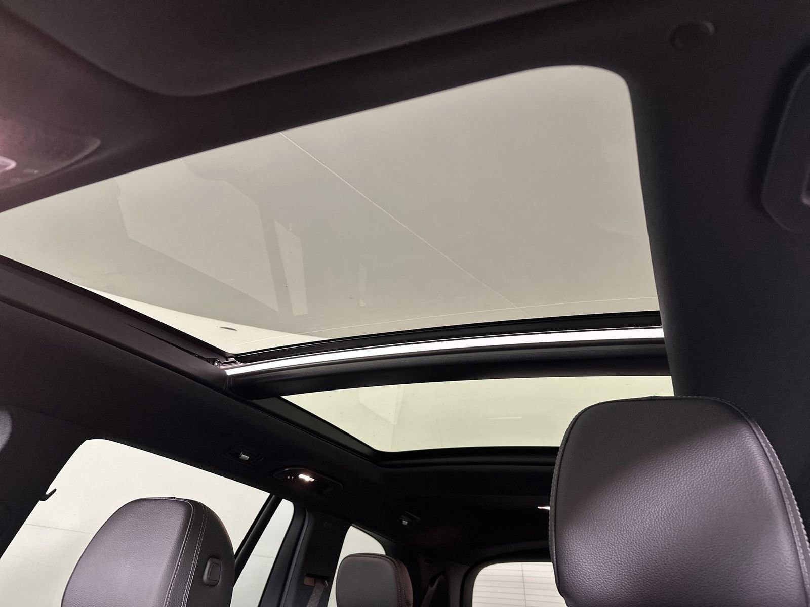 Used 2024 Mercedes-Benz GLS 450 4MATIC image 26