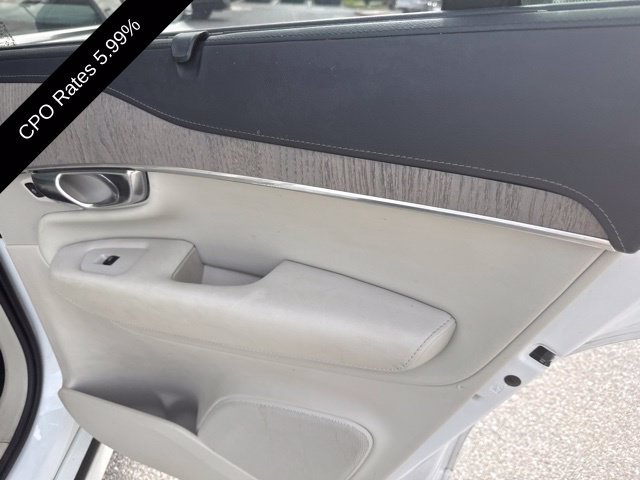 Certified 2025 Volvo XC90 T8 Ultra w/ Protection Package Premier AWD/4WD image 9