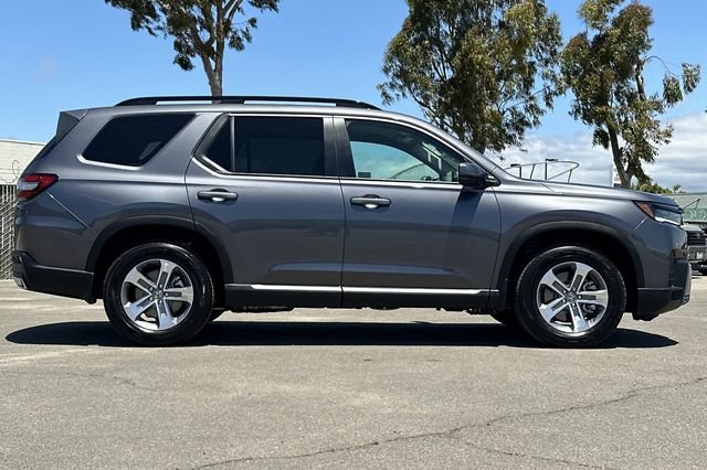 Certified 2026 Honda Pilot EX-L image 3