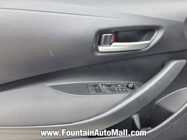 Used 2021 Toyota Corolla LE FWD image 14