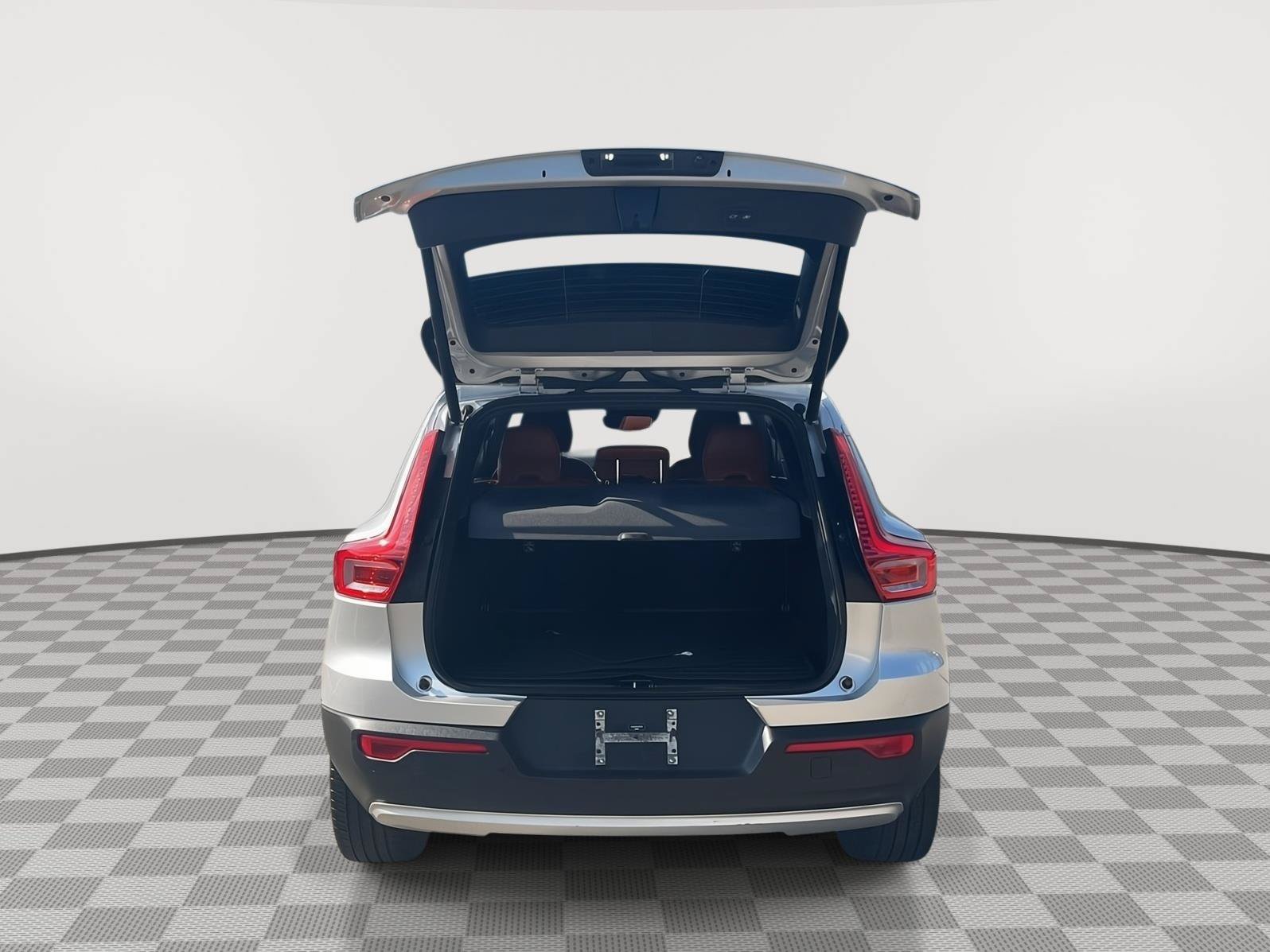 Used 2019 Volvo XC40 T5 Momentum AWD/4WD image 33