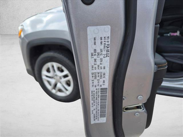 Used 2018 Jeep Compass Sport FWD image 15