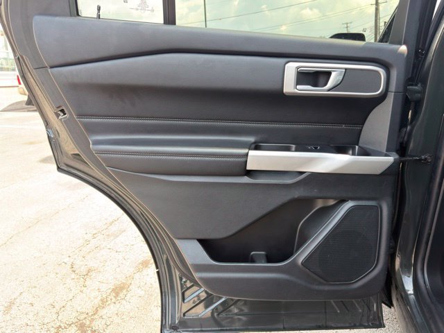 Used 2022 Ford Explorer XLT w/ Equipment Group 202A AWD/4WD image 26