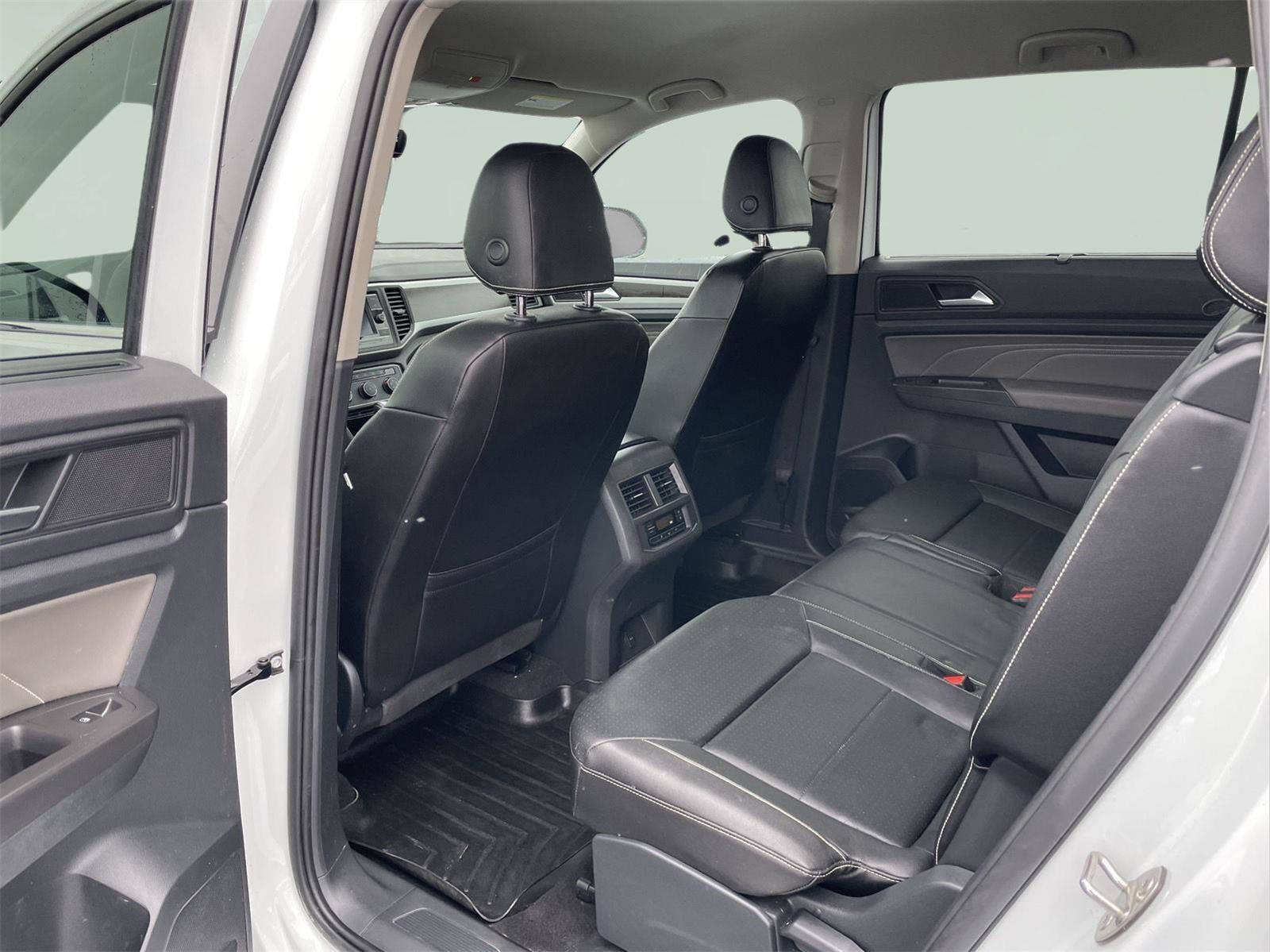 Used 2023 Volkswagen Atlas SE image 14