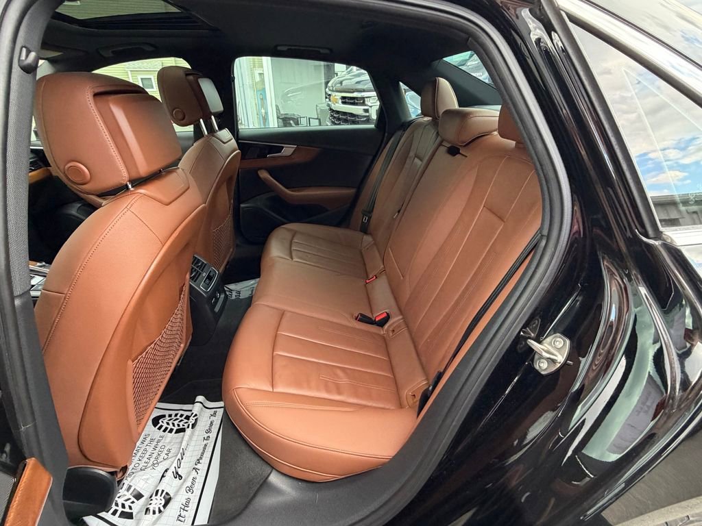 Used 2022 Audi A4 2.0T Premium Plus w/ Premium Plus Package AWD/4WD image 10