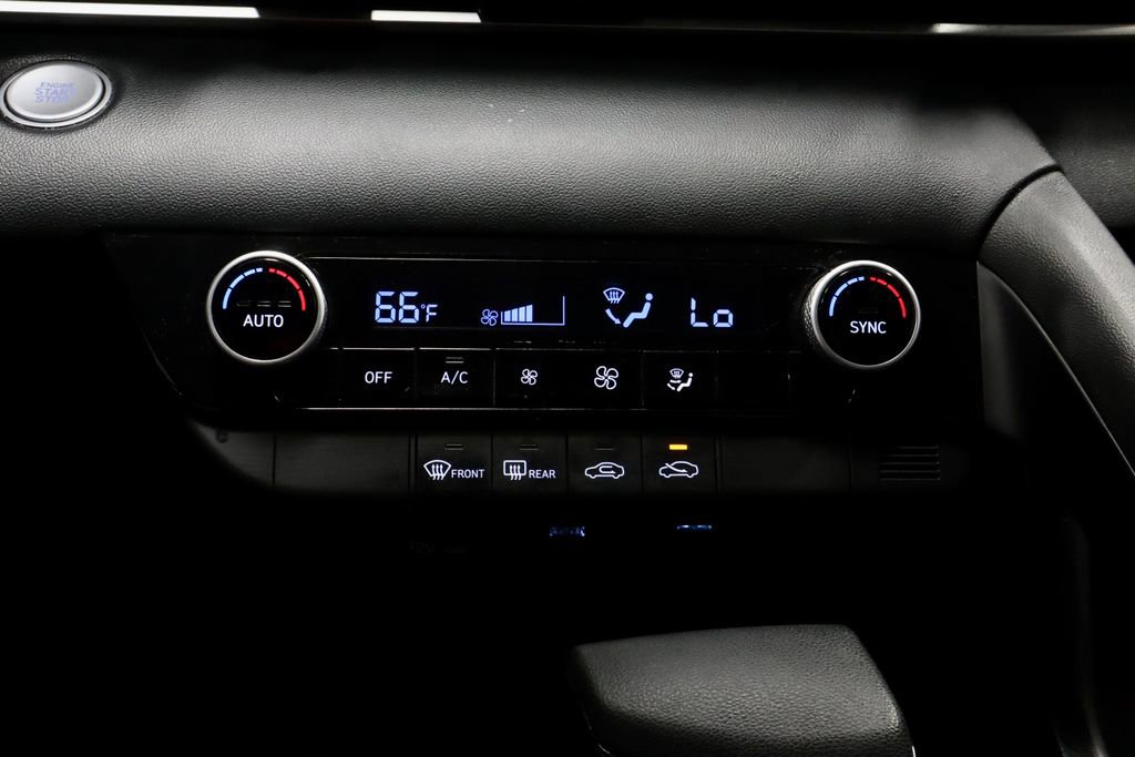 Used 2022 Hyundai Elantra SEL FWD image 29