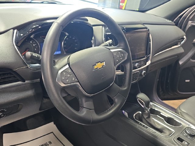 Used 2023 Chevrolet Traverse LT w/ LT Premium Package AWD/4WD image 21