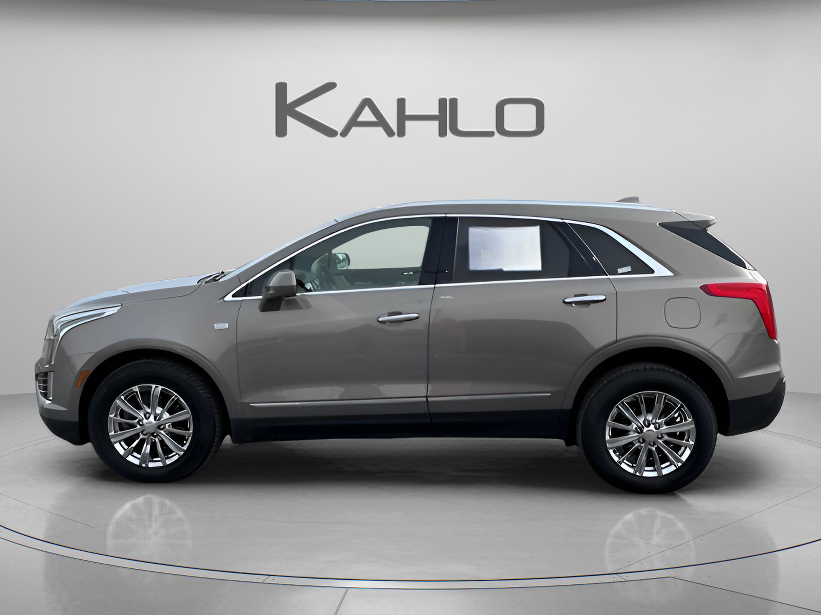 Used 2017 Cadillac XT5 Luxury image 2