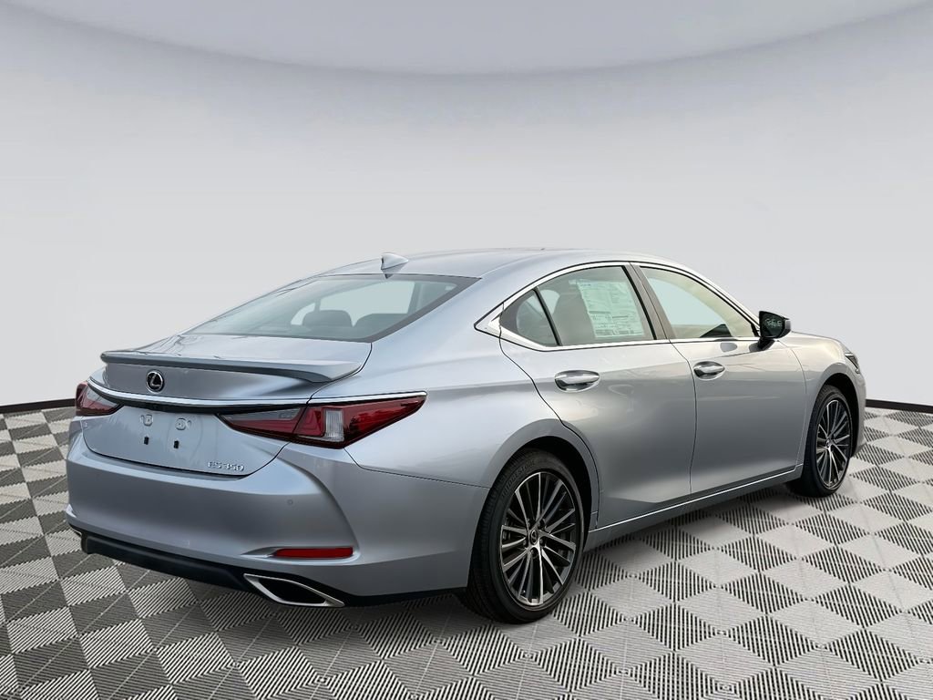 Used 2025 Lexus ES 350 Premium image 2