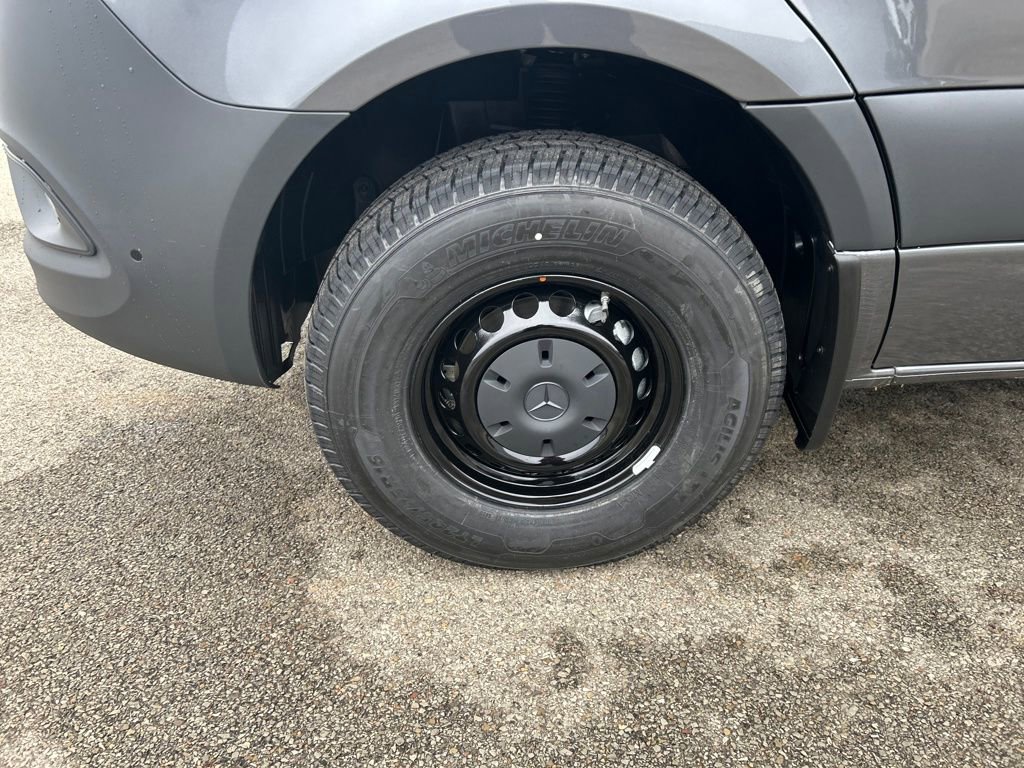 New 2026 Mercedes-Benz Sprinter 2500 image 24