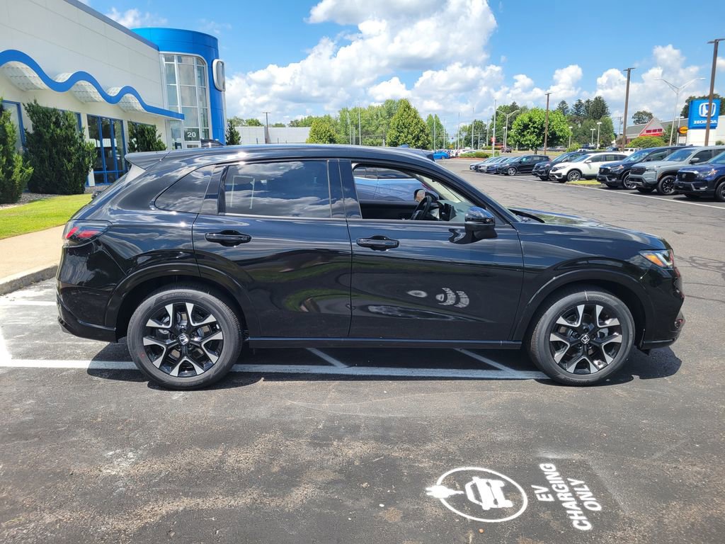 New 2026 Honda HR-V EX-L image 2