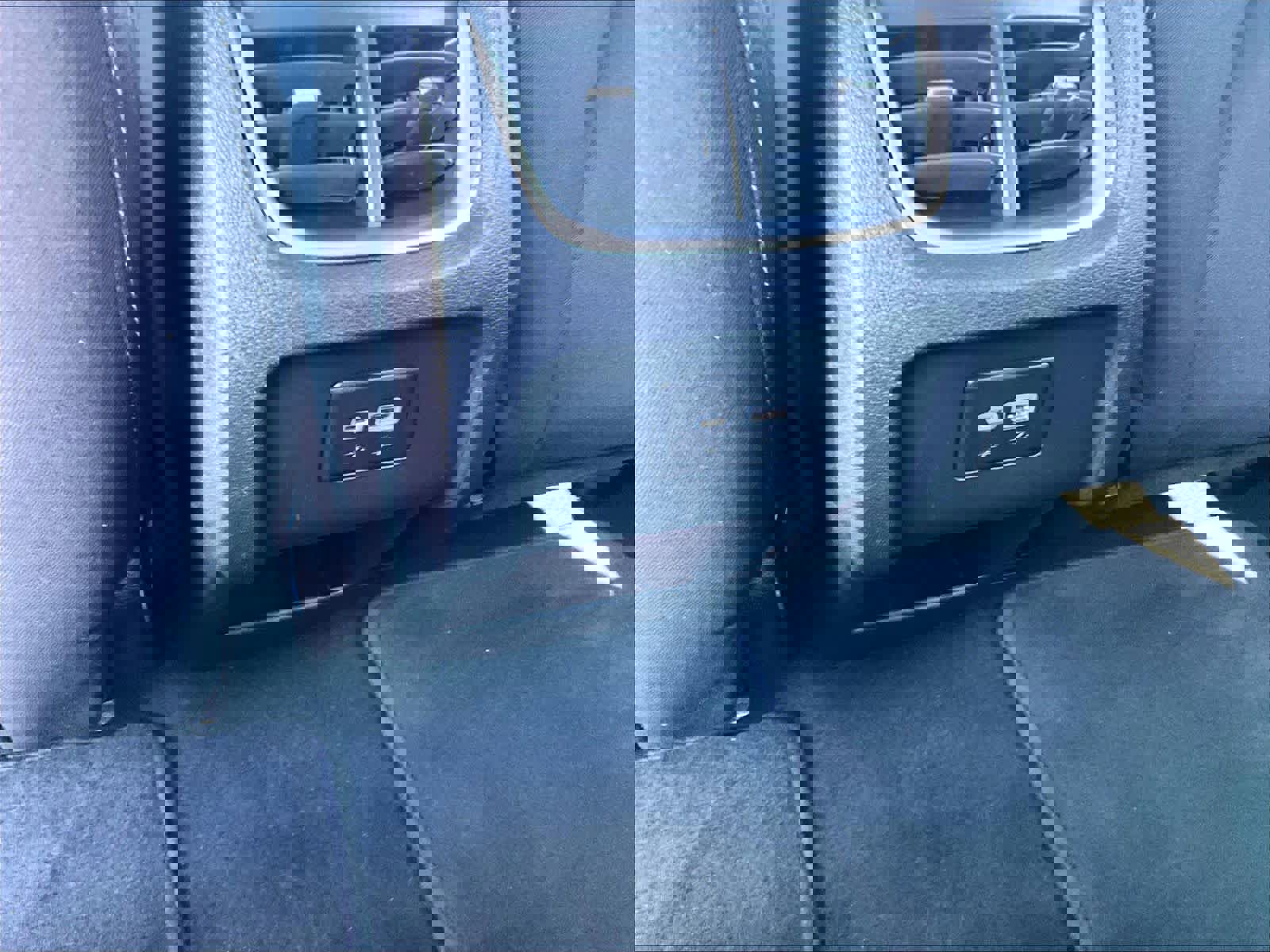 Used 2023 Chevrolet Blazer LT image 28