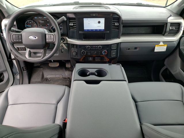 New 2026 Ford F550 4x4 Supercab Super Duty image 8