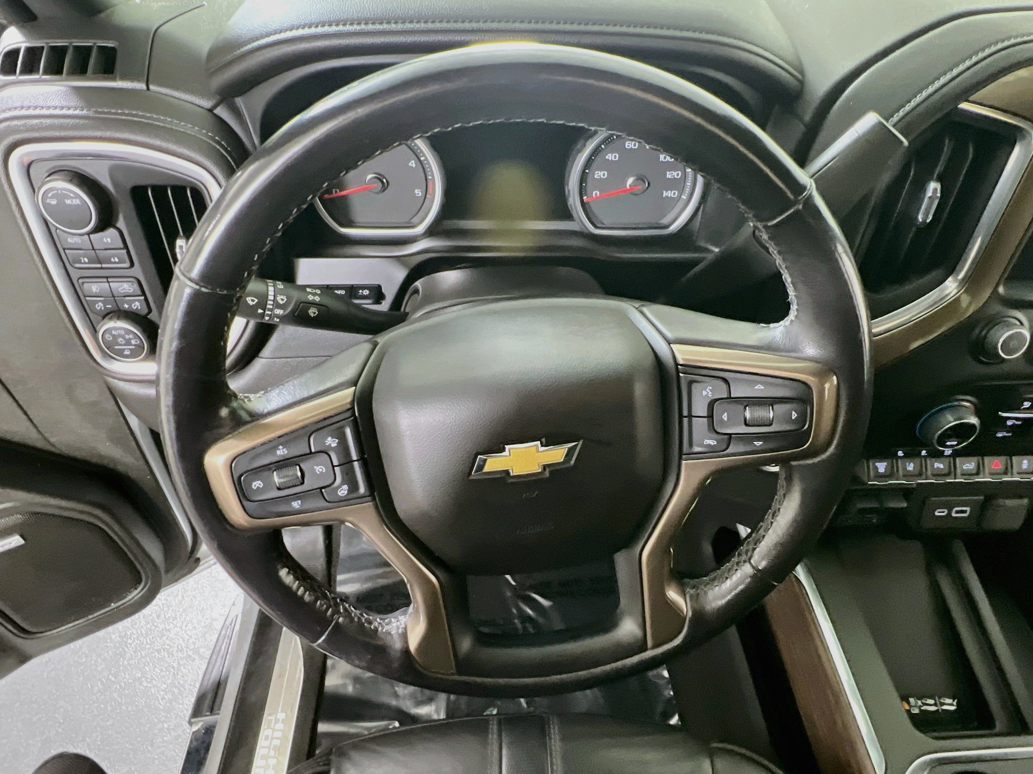 Used 2022 Chevrolet Silverado 2500 High Country w/ Z71 Off-Road Package AWD/4WD image 11