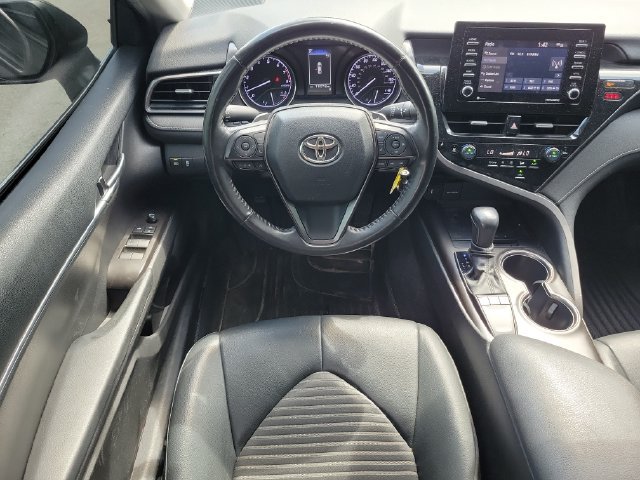 Used 2022 Toyota Camry SE FWD image 11