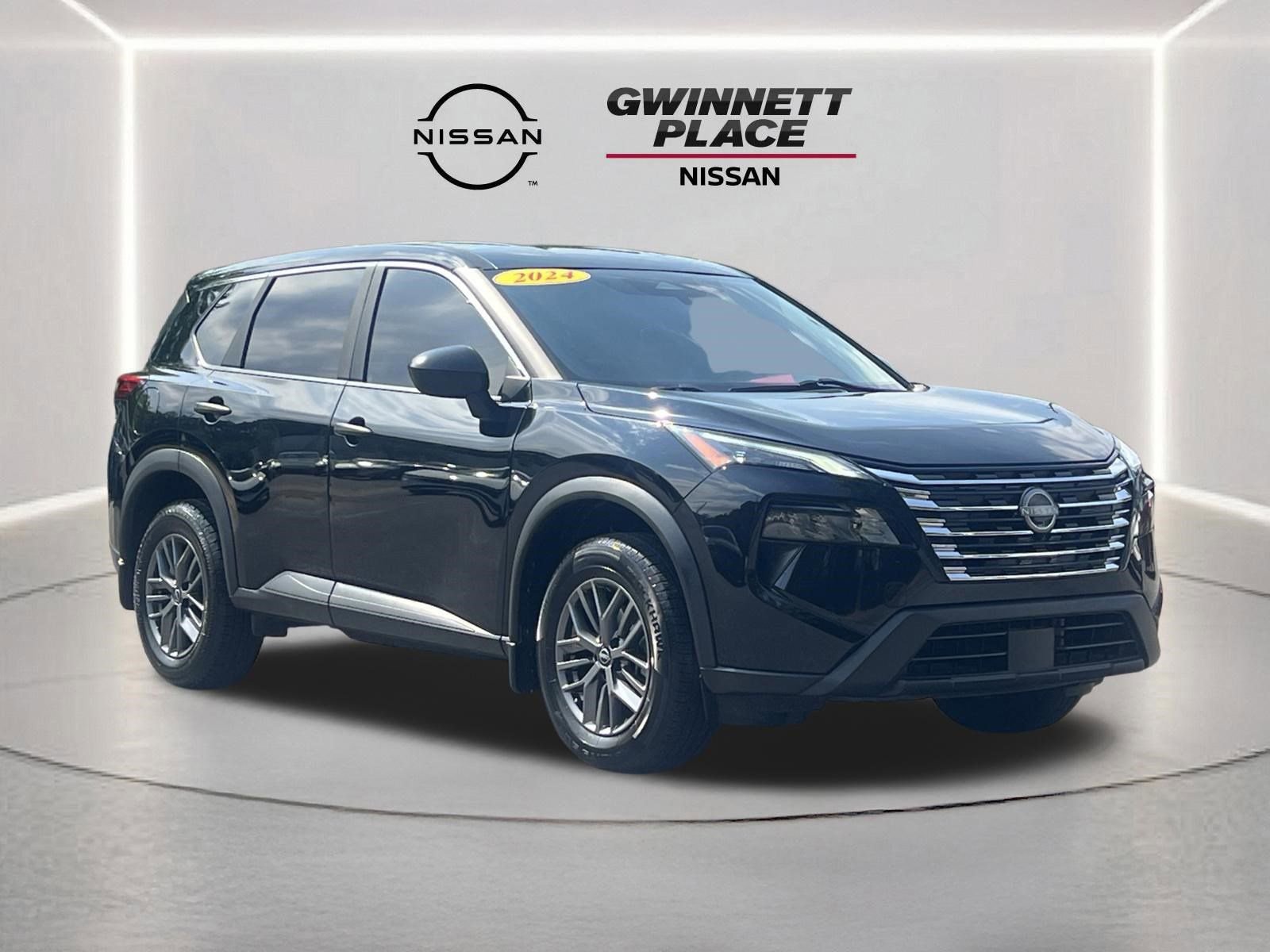 Used 2024 Nissan Rogue S FWD image 25