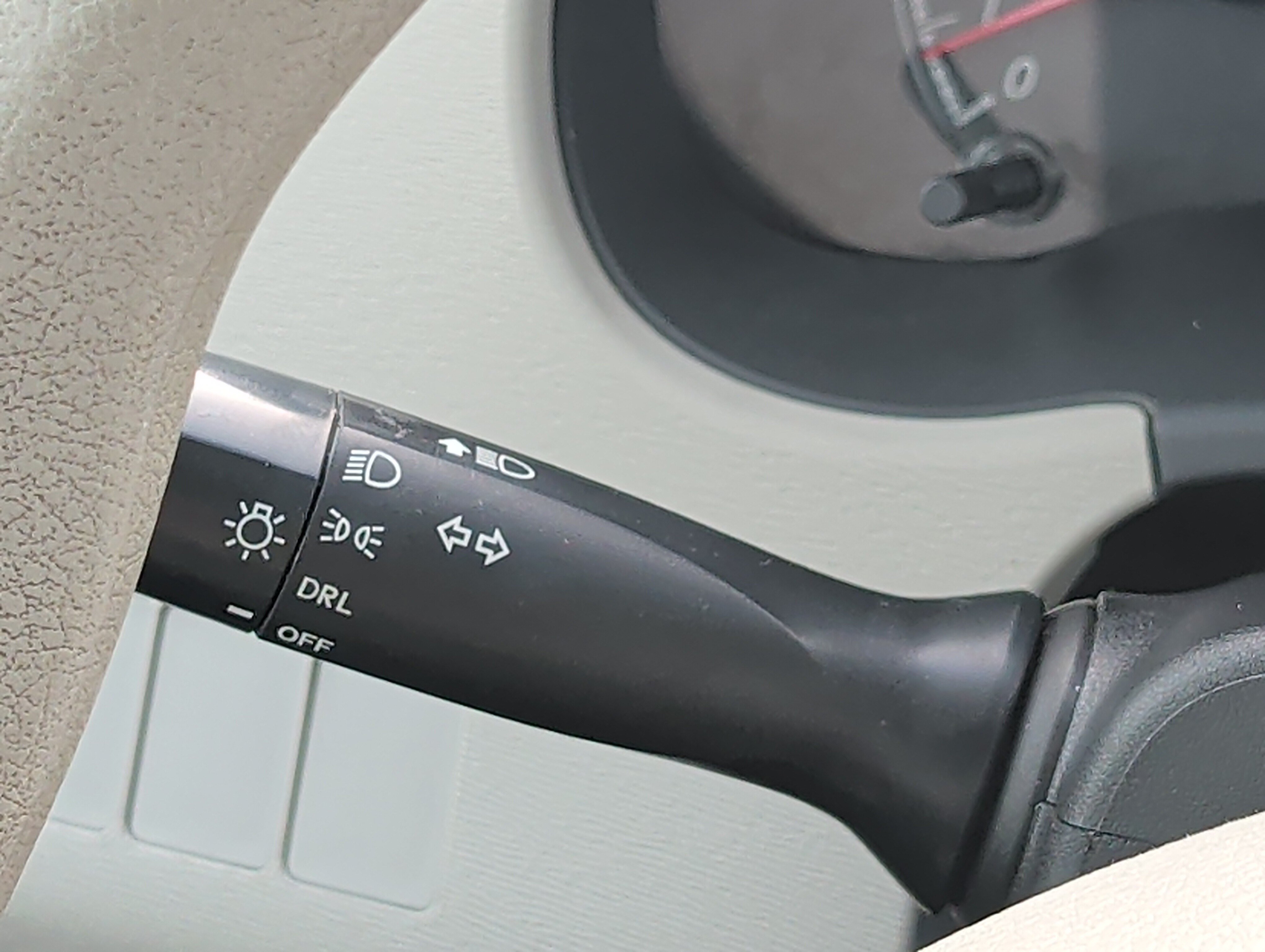 Used 2013 Toyota Sienna LE w/ Towing Pkg AWD/4WD image 31