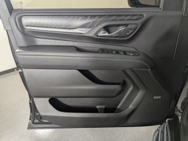 Used 2023 GMC Yukon XL Denali image 6