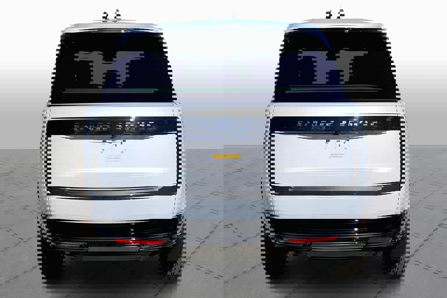 New 2026 Land Rover Range Rover SE image 4