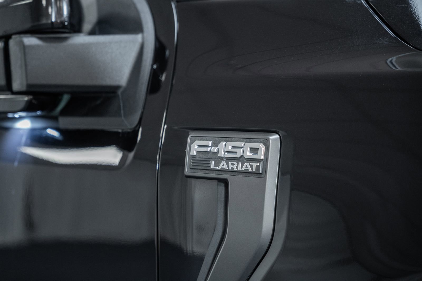 Certified 2023 Ford F150 Lariat w/ Equipment Group 502A High image 18