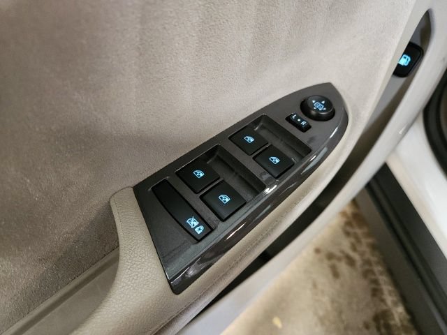 Used 2015 Chevrolet Volt Premium w/ Premium Trim Package FWD image 22