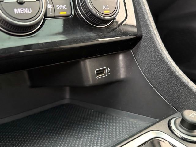 Used 2019 Volkswagen Jetta R-Line FWD image 25