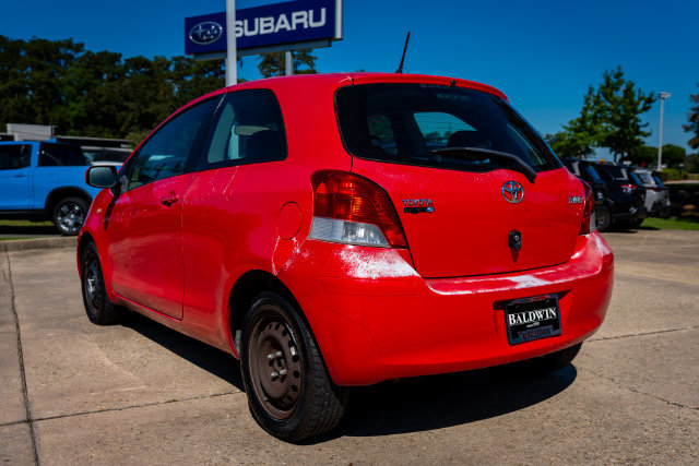 Used 2009 Toyota Yaris 2-Door Hatchback FWD image 4