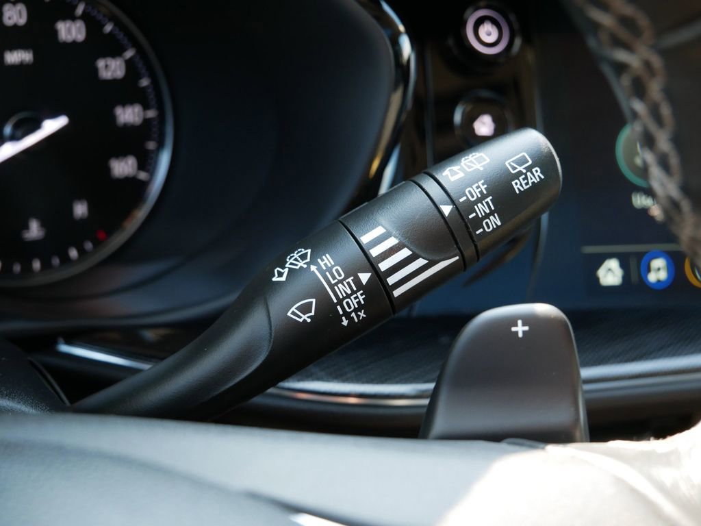 Used 2023 Buick Envision Essence w/ Technology Package I image 26