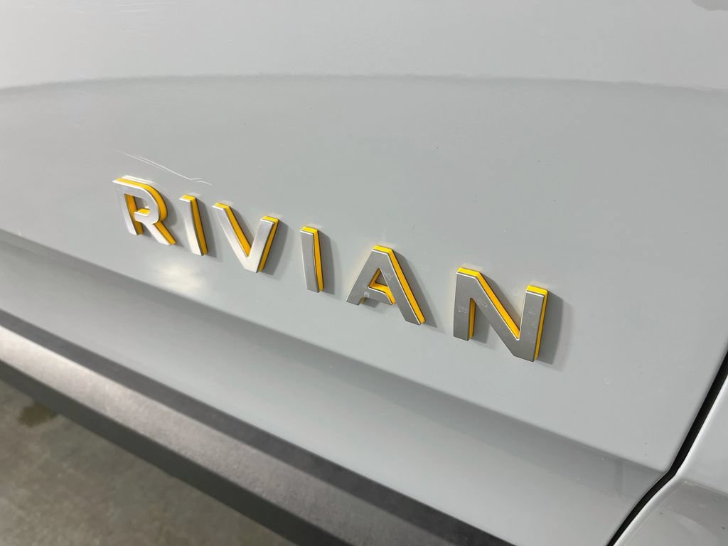 Used 2024 Rivian R1S Adventure AWD/4WD image 39