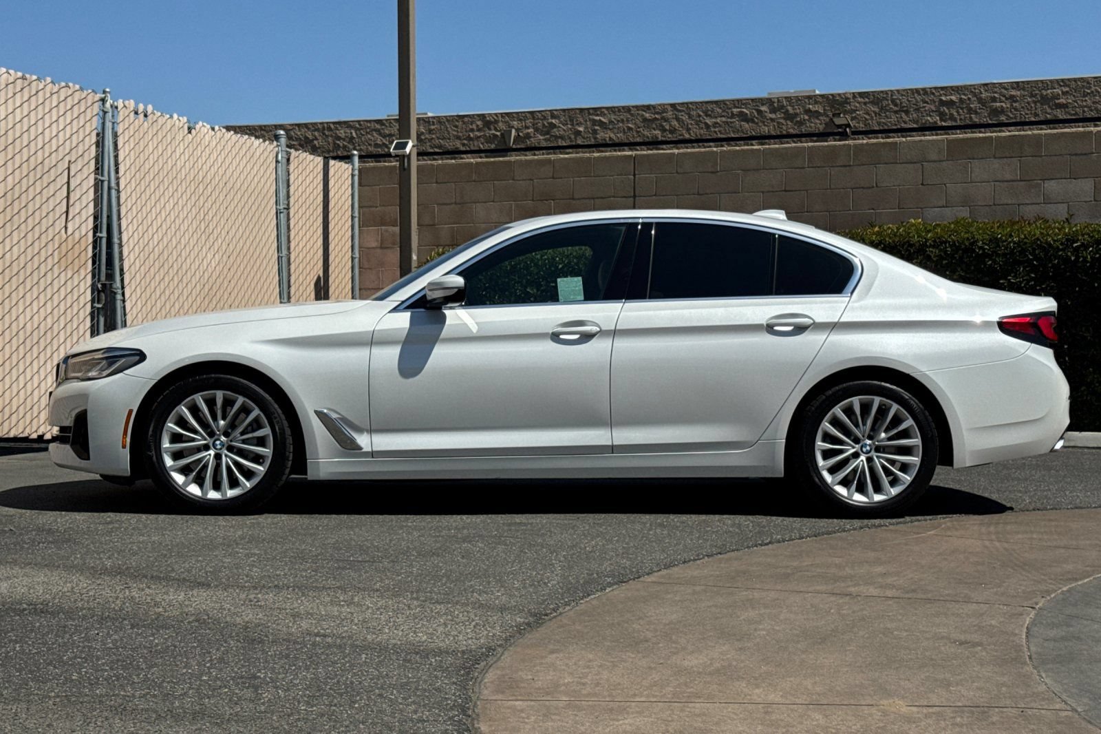 Used 2023 BMW 530i w/ Premium Package RWD image 7