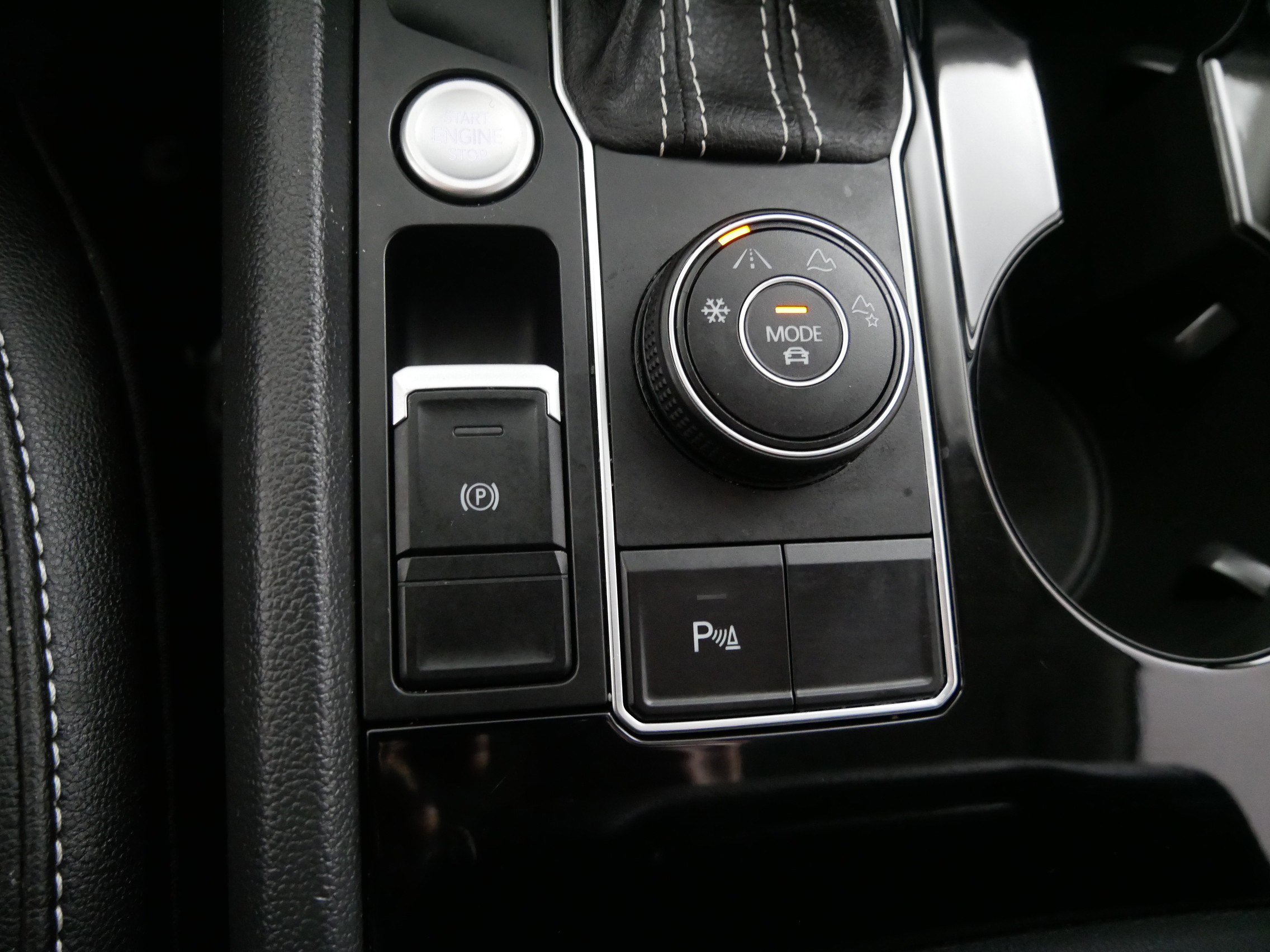 Certified 2023 Volkswagen Atlas SE w/ Panoramic Sunroof Package image 29