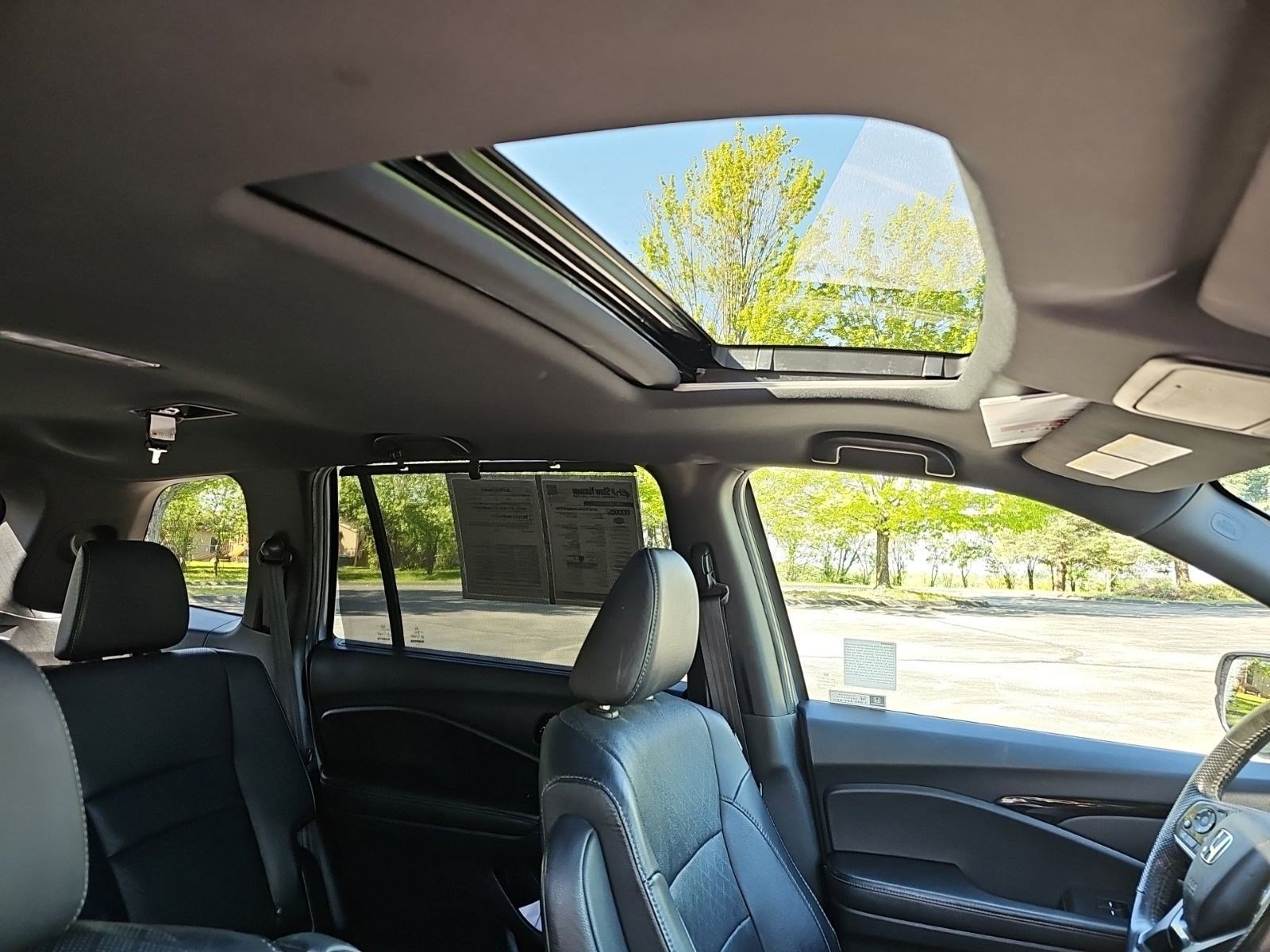 Used 2023 Honda Passport Elite image 12