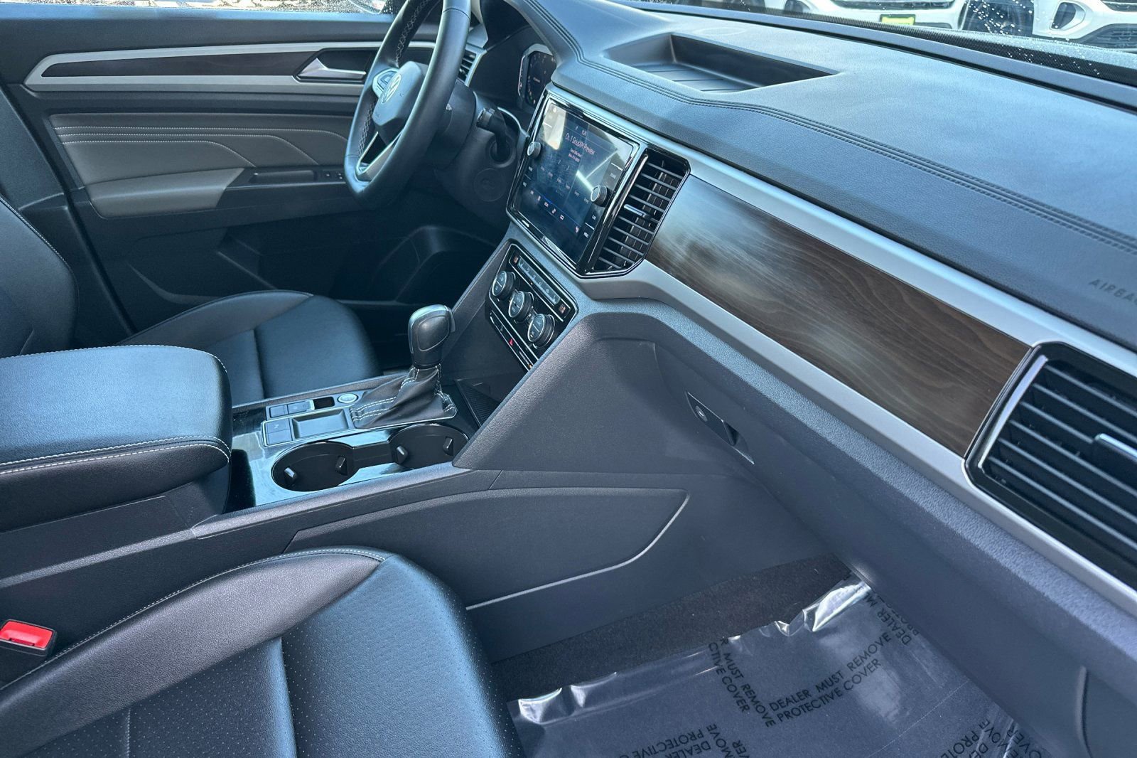 Certified 2022 Volkswagen Atlas SE image 17