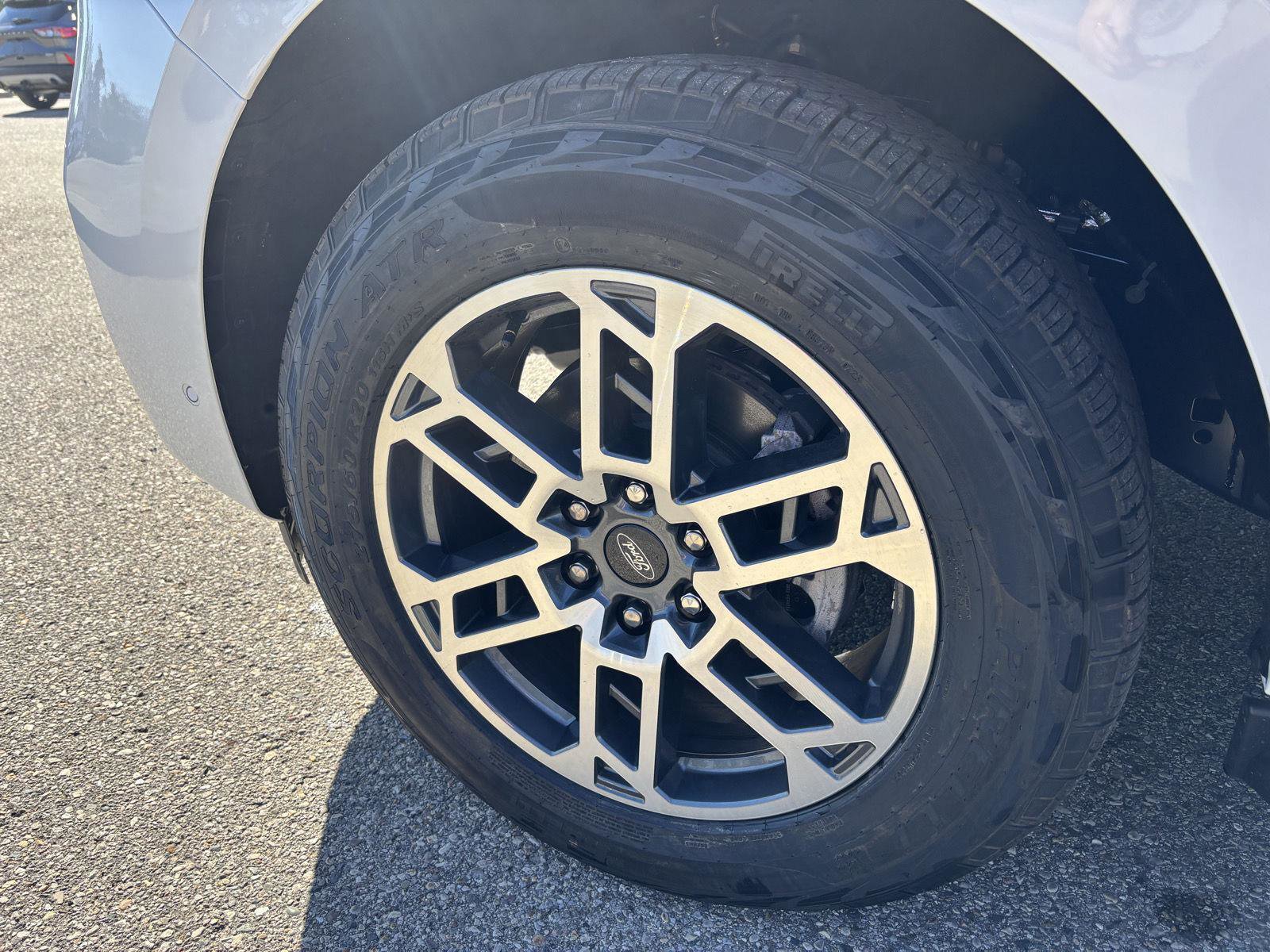 New 2025 Ford Expedition Active image 10