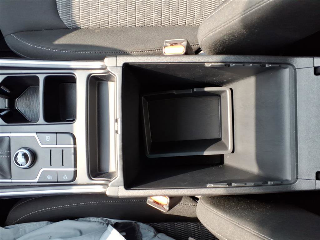 Used 2023 Kia Sorento LX image 14