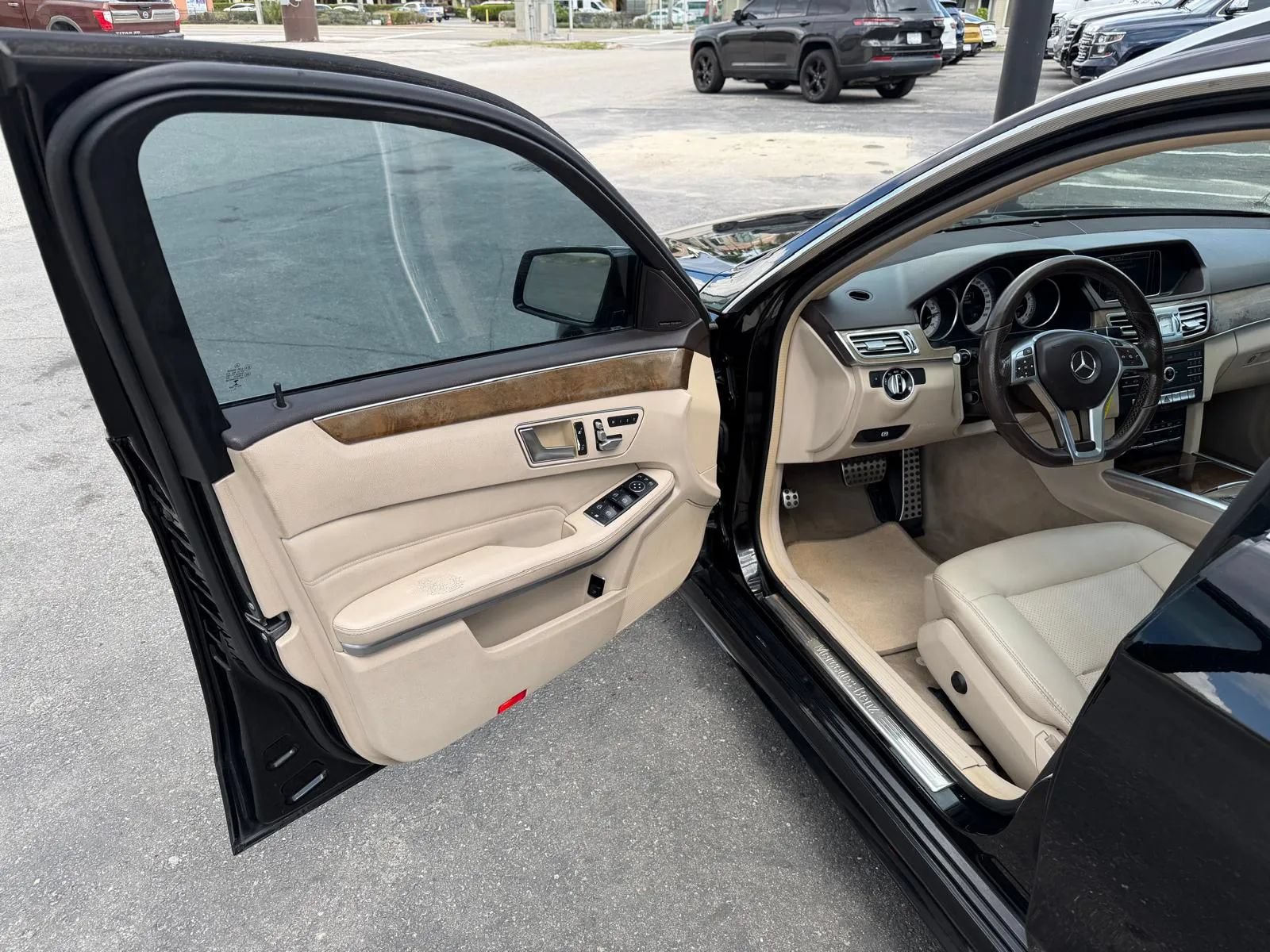 Used 2016 Mercedes-Benz E 350 4MATIC Wagon w/ Premium Package image 10