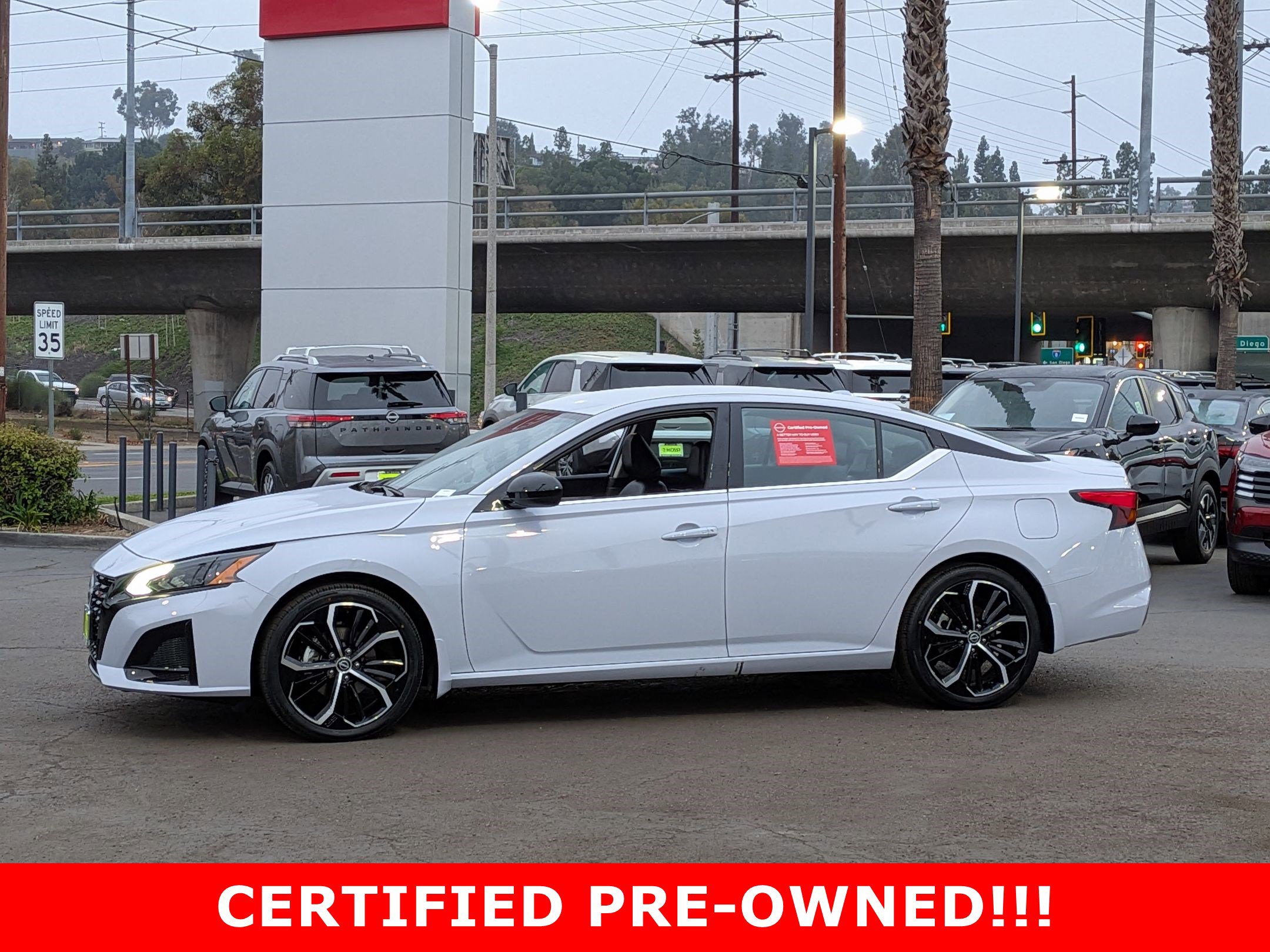 Certified 2025 Nissan Altima 2.5 SR image 4