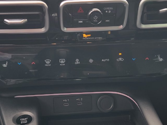New 2026 Nissan Sentra SR w/ SR Premium Package FWD image 18