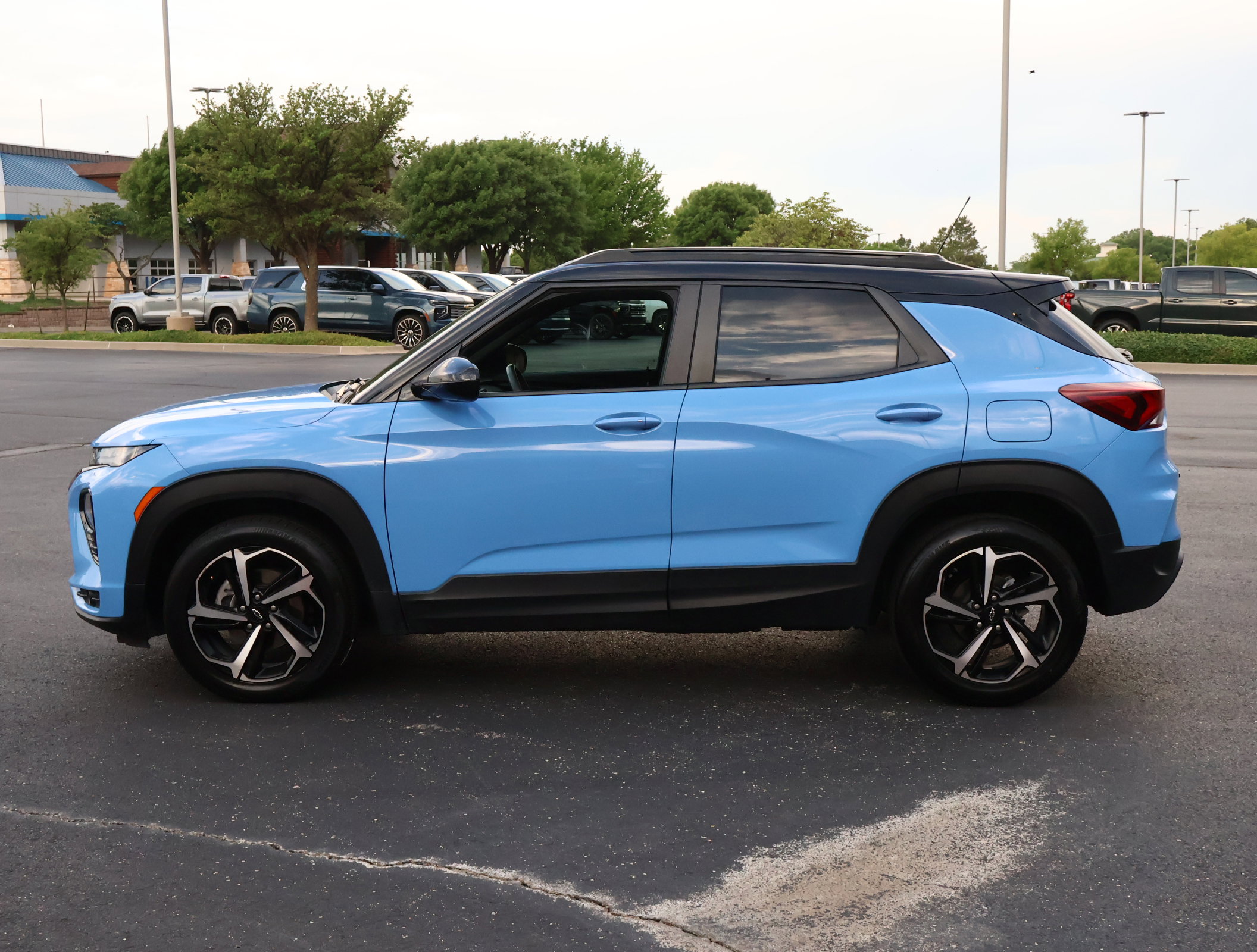 Used 2023 Chevrolet TrailBlazer RS w/ Convenience Package FWD image 30