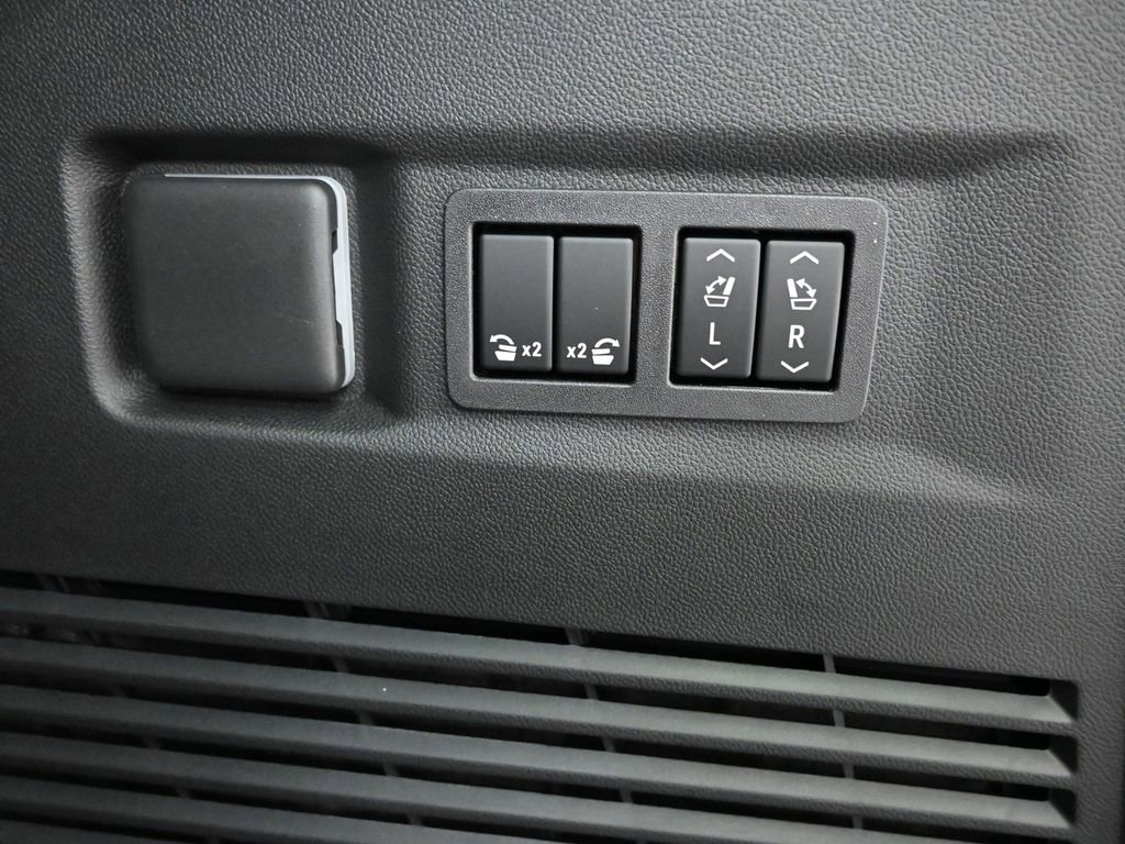 New 2026 Chevrolet Tahoe High Country image 12