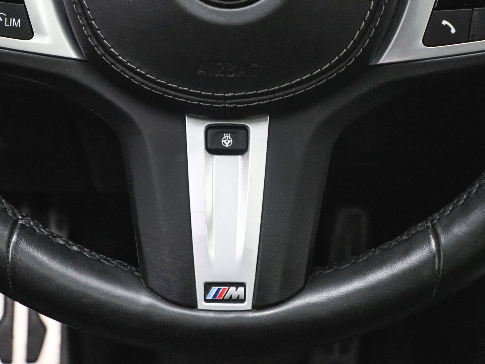 Used 2022 BMW X5 M50i w/ Executive Package image 36