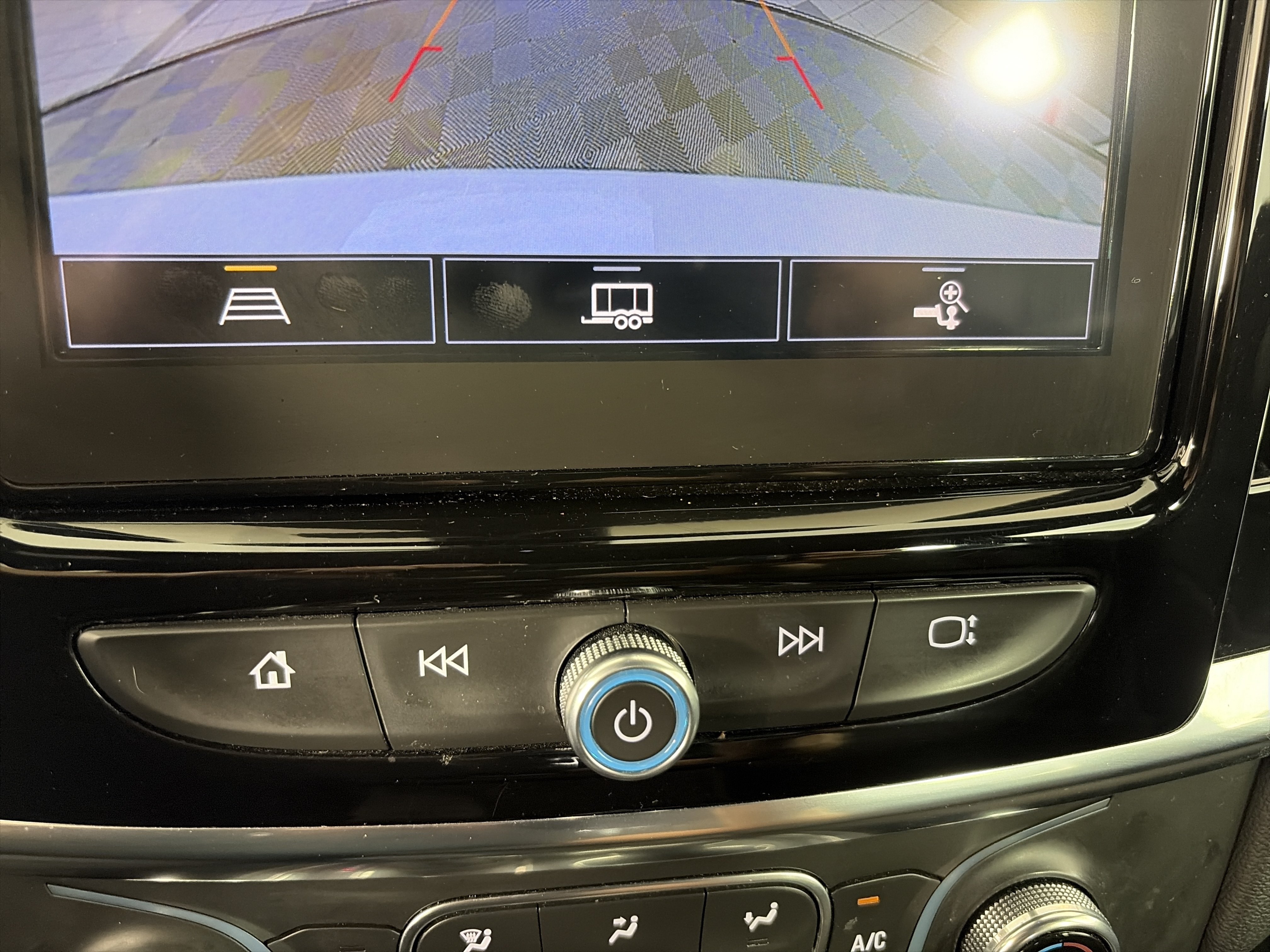 Certified 2023 Chevrolet Traverse LT AWD/4WD image 27