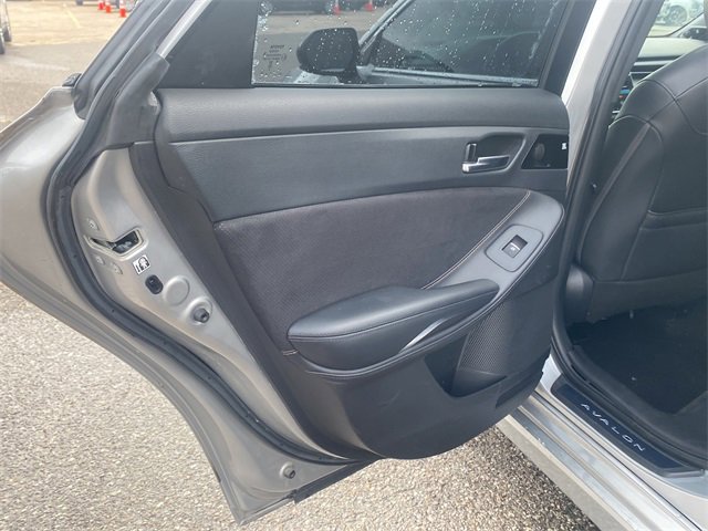 Used 2019 Toyota Avalon Touring w/ Advanced Safety Package image 15